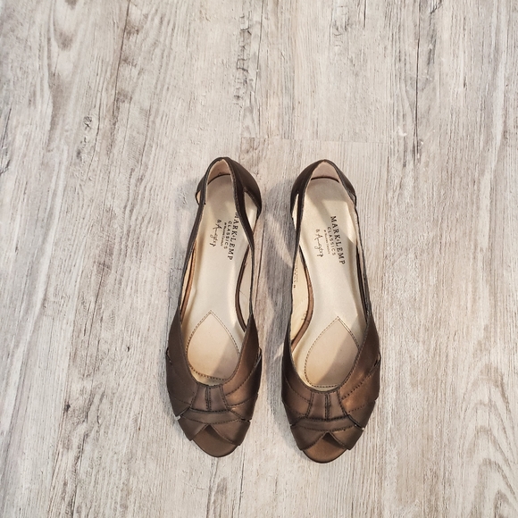 Mark Lemp Classics flats sandals peep toe metallic pewter shoes size 9.5 leather - Picture 2 of 10